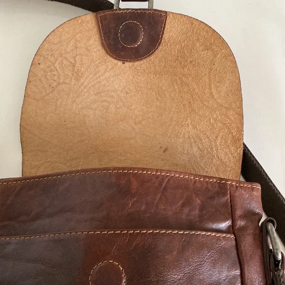 Jack Georges Savio Horseshoe Crossbody Bag Buffalo Leather Brown Cream - Picture 7 of 11